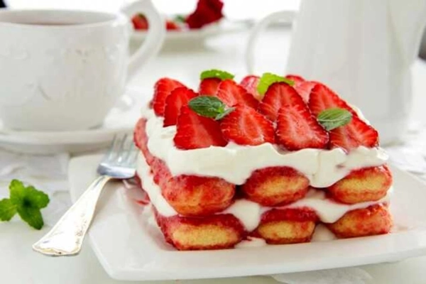 Розкрий секрети ідеального тірамісу: класика та полуничний вибух смаку 4