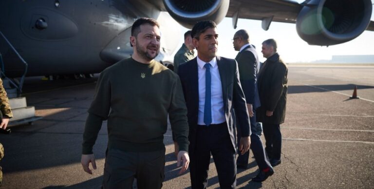 Ріші Сунак долучився до команди Зеленського: експрем'єр Британії допоможе відбудувати економіку України 3 Ріші Сунак долучився до команди Зеленського: експрем'єр Британії допоможе відбудувати економіку України 2