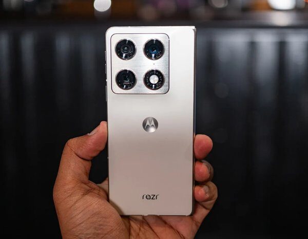 Головна 95 Новий складаний Motorola: доступний флагман вже готовий вразити