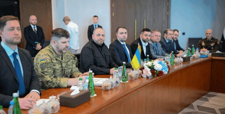 США та Україна: дипломатичний марафон за мир з Росією вже у березні 24