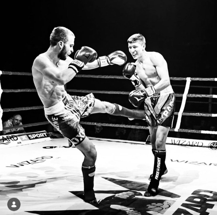 Загинув чемпіон: фронт забрав життя майстра спорту з кікбоксингу Дмитра Русецького 12 Загинув чемпіон: фронт забрав життя майстра спорту з кікбоксингу Дмитра Русецького 12