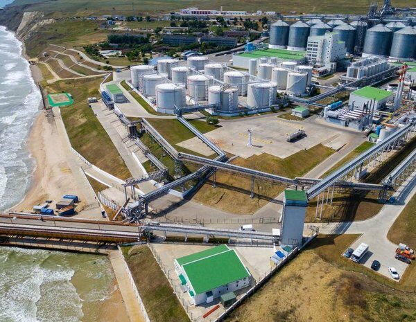 Головна 77 СБУ знищила ключовий об’єкт РФ: потужні вибухи на терміналі Тамані