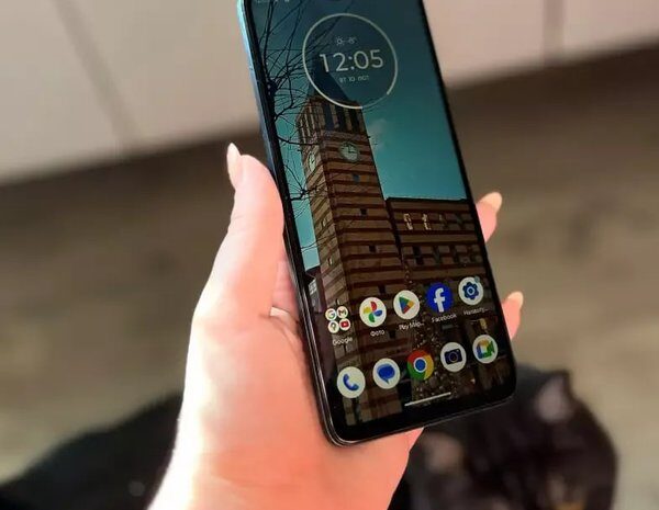 Бюджетні смартфони: експерти назвали найкращі моделі з вражаючими характеристиками (фото)