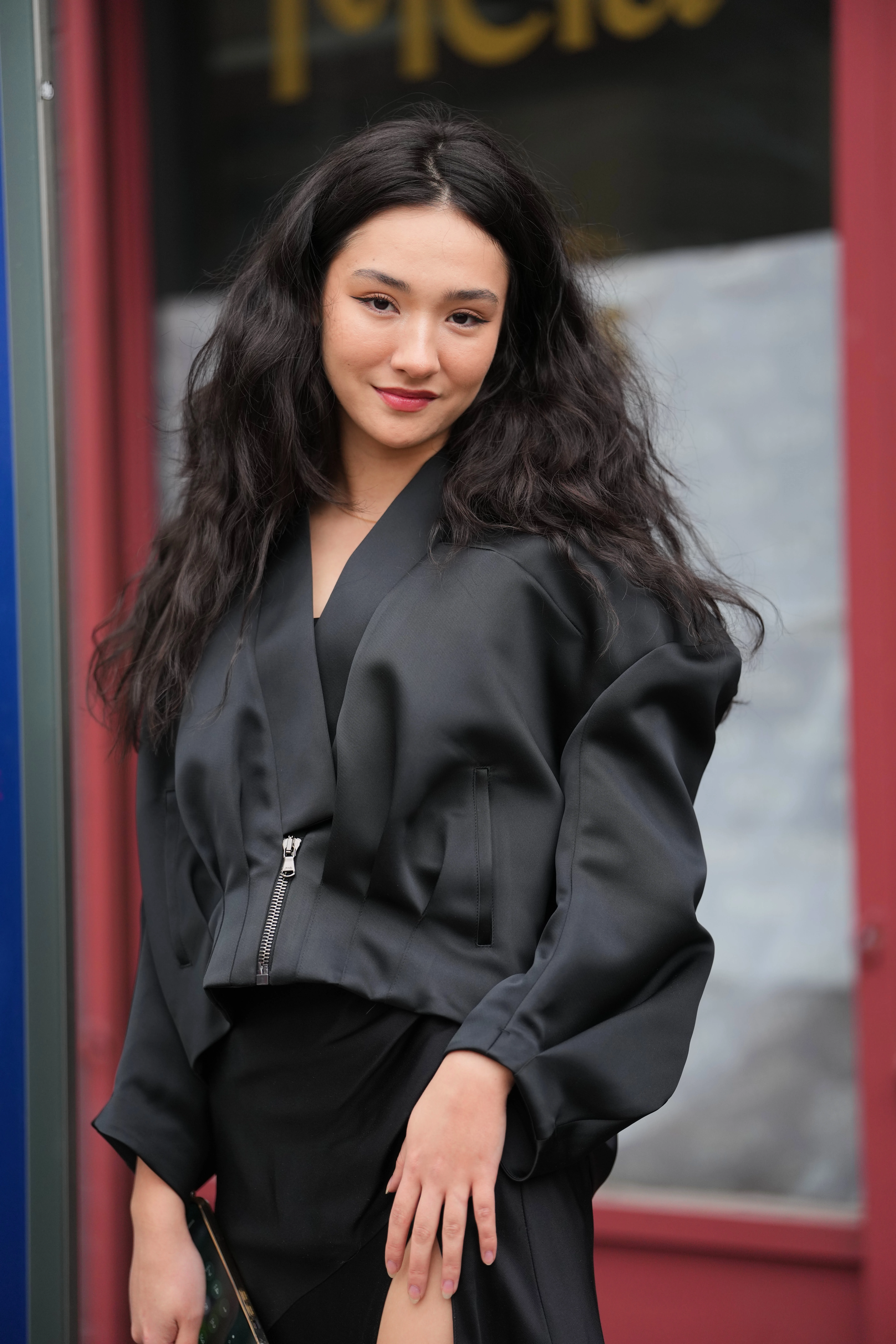 Бомбер: Твій новий стильний фаворит весни 20262