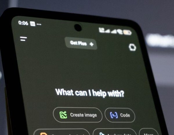 ChatGPT, Gemini та Claude: який з ШІ найчастіше говорить неправду