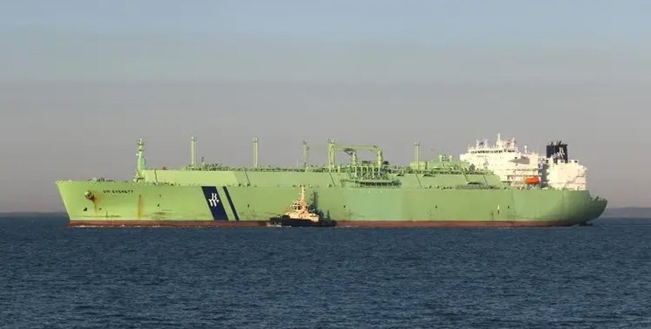 Морські дрони атакували: палає російський танкер у Середземному морі