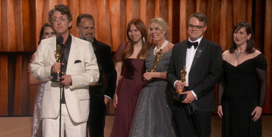 "20 днів у Маріуполі" здобув "Оскар" за потужну антивоєнну промову 2