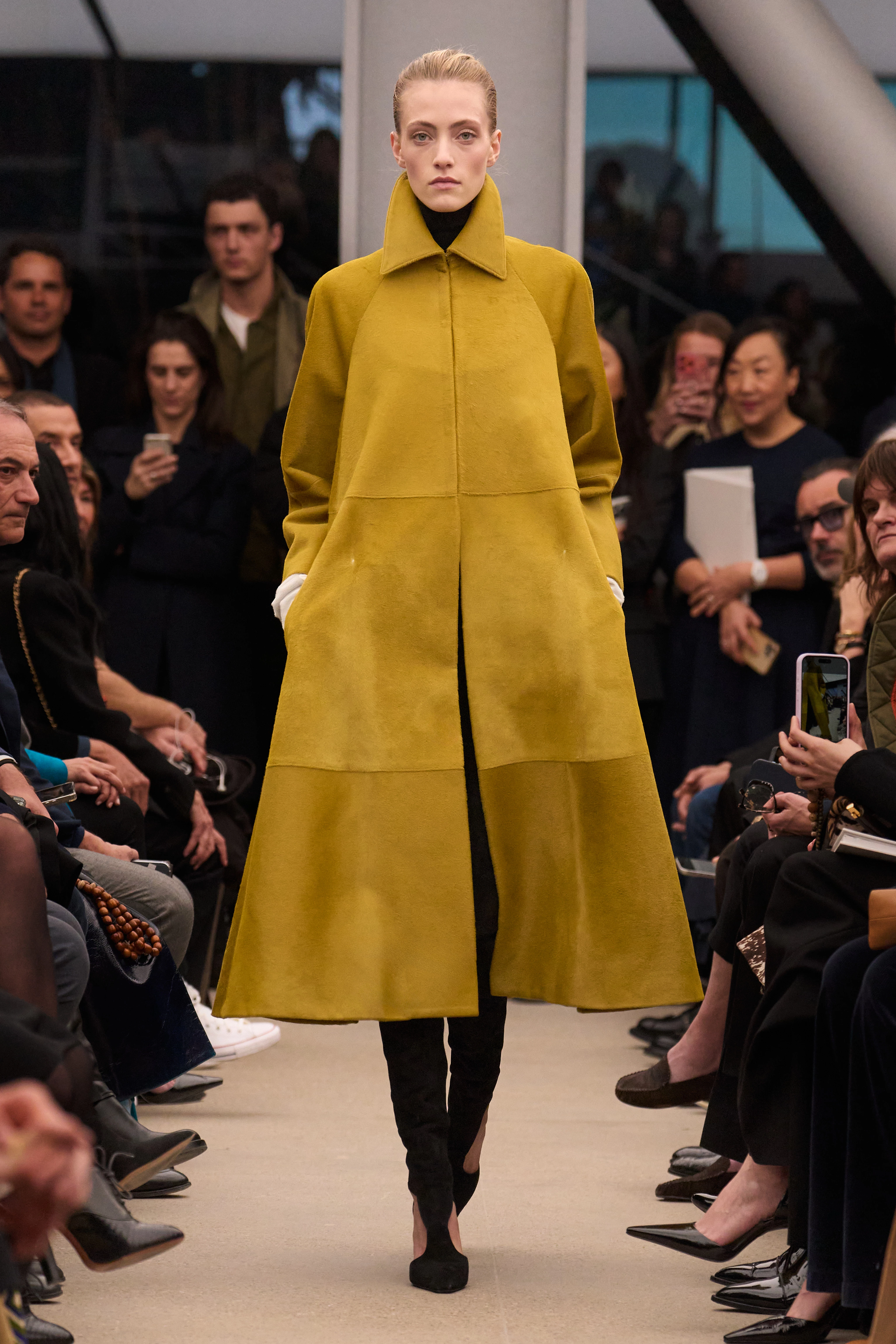 Пітер Мюльє залишає Alaïa: прощальні штрихи дизайнера4