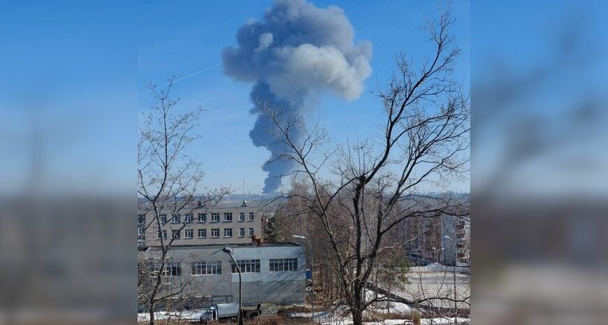 Пожежа охопила НПЗ у Татарстані: потужний вибух налякав Нижньокамськ