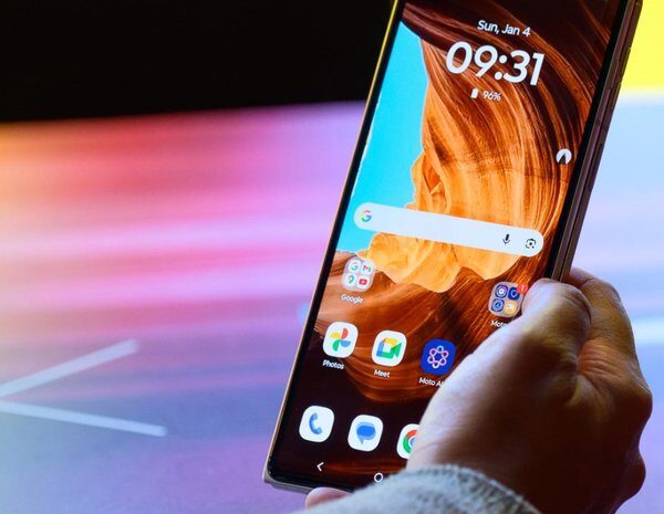 Головна 71 Motorola наздоганяє Samsung: розкрито секрет успіху нових смартфонів