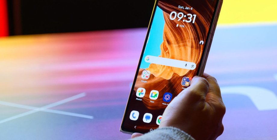 Motorola наздоганяє Samsung: розкрито секрет успіху нових смартфонів 3 Motorola наздоганяє Samsung: розкрито секрет успіху нових смартфонів 3