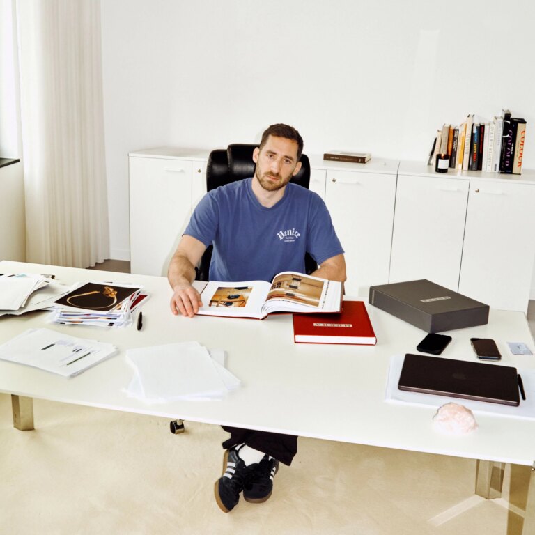 Антонен Трон трансформує Balmain: дизайнер відроджує спадщину П'єра Бальмана 12