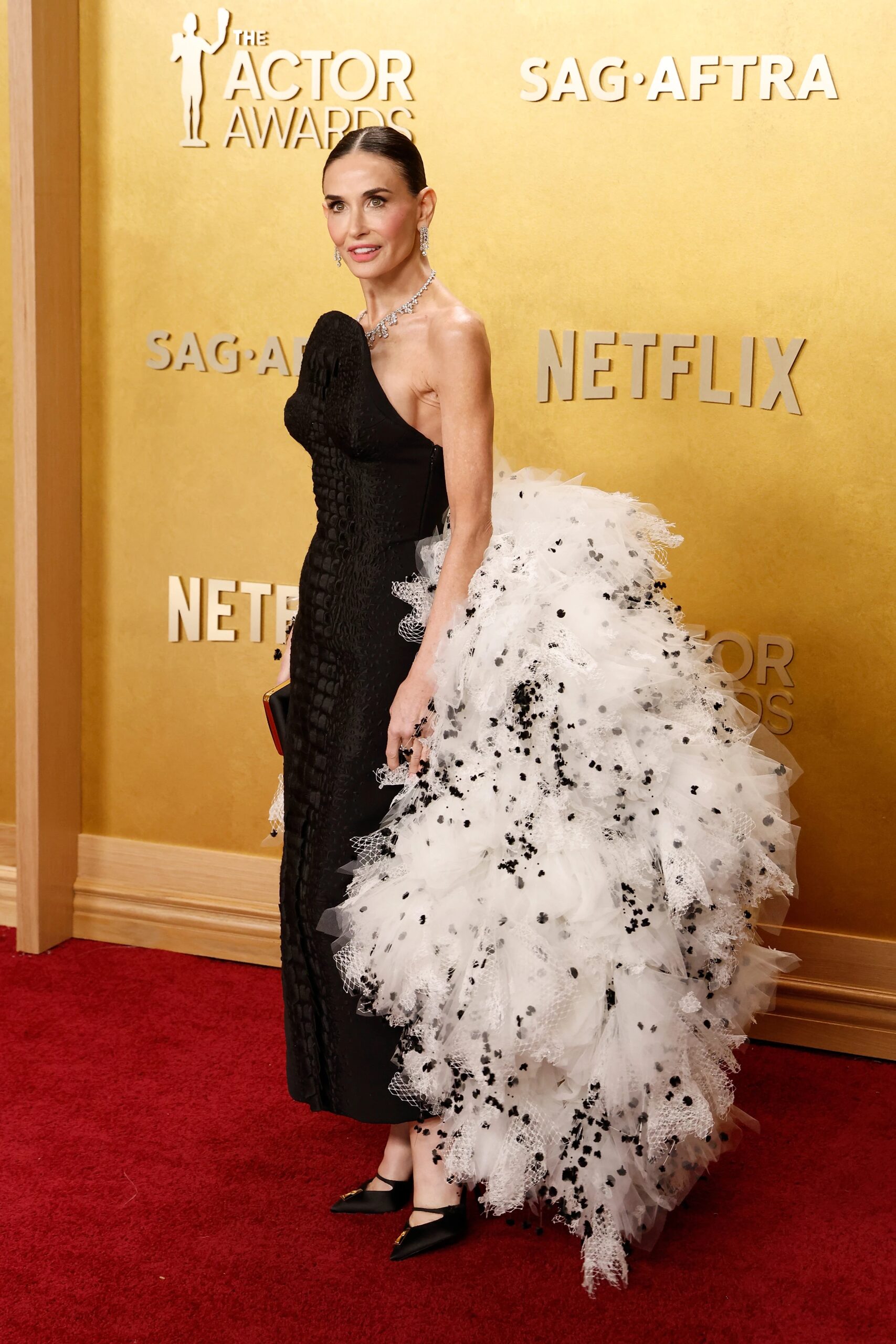 SAG Awards 2026: Зірки вражають найефектнішими вбраннями на червоній доріжці