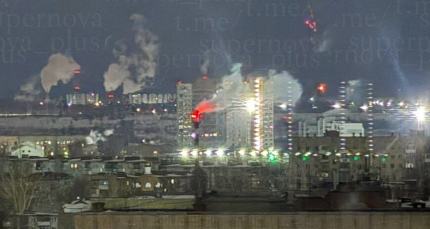 Головна 53 Безпілотники атакували Саратов: понад 15 вибухів спричинили відключення електроенергії — відео