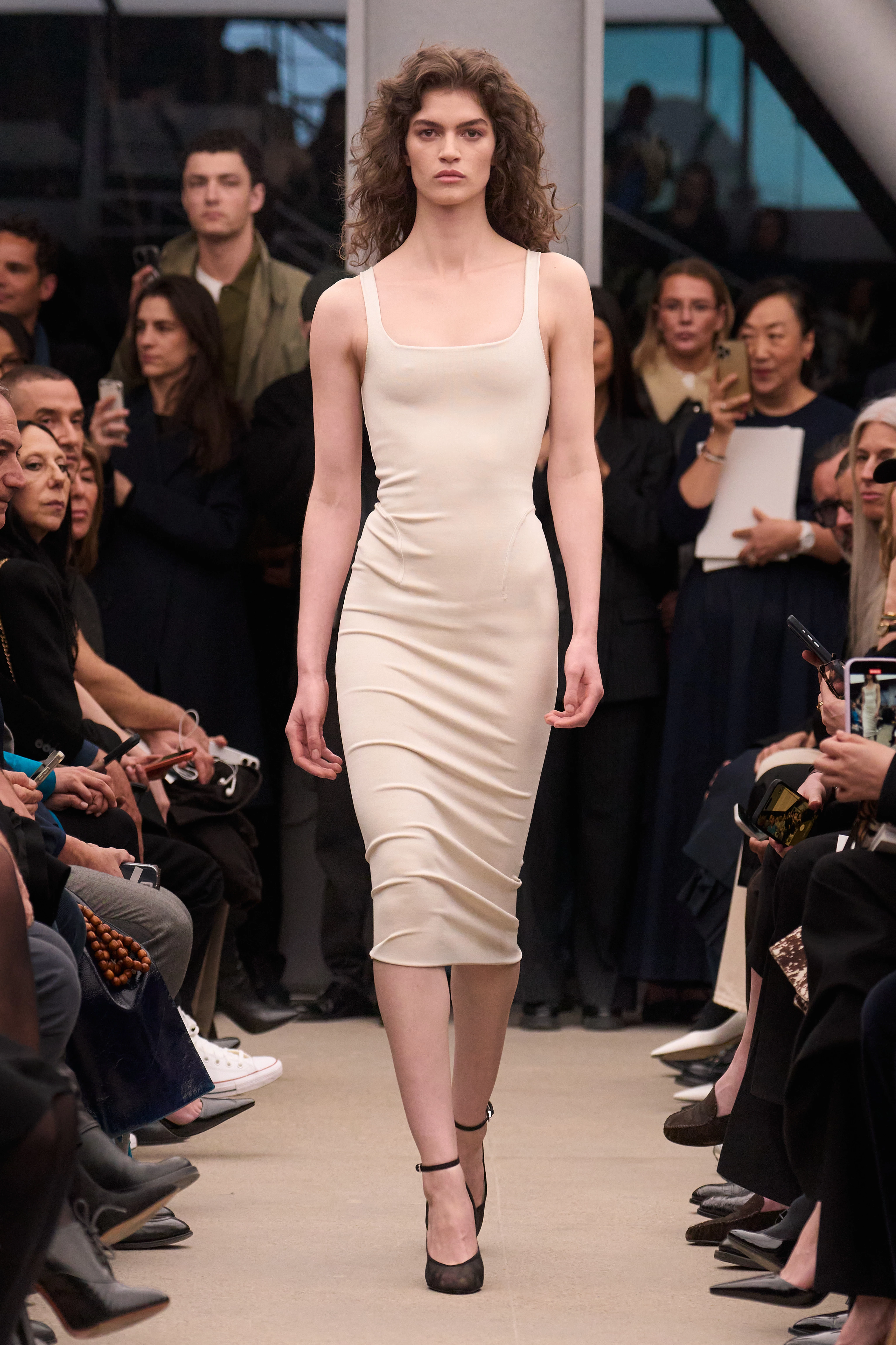 Пітер Мюльє залишає Alaïa: прощальні штрихи дизайнера1