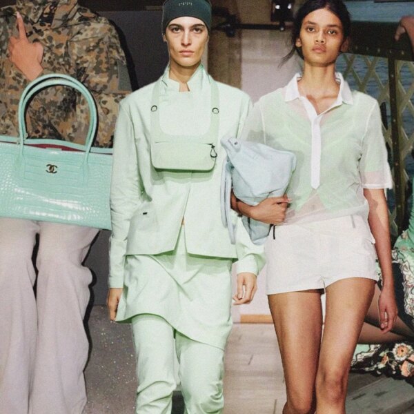 Головна 62 М’ятний “Toothpaste Dressing”: як зачіска стала трендом сезону