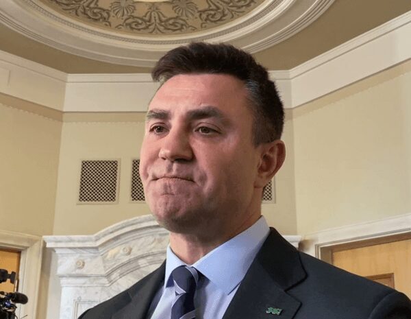 Головна 57 Членство у «Слузі народу»: Тищенко назвав це «втраченим життям»