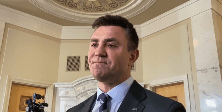 Членство у «Слузі народу»: Тищенко назвав це «втраченим життям» 9 Членство у «Слузі народу»: Тищенко назвав це «втраченим життям» 5
