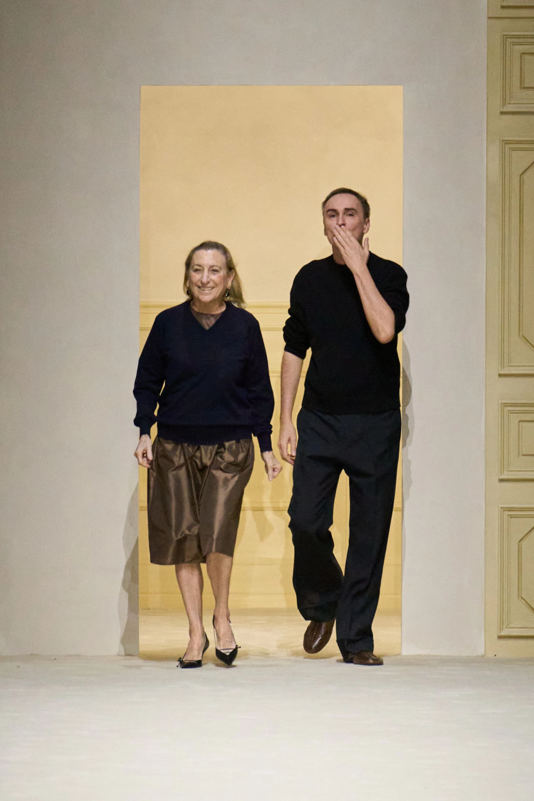 Prada вражає: 15 моделей демонструють 60 образів у багатошаровості осінньо-зимової колекції 2026/202722