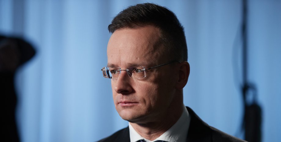 Сіярто розкриває деталі розмов з Лавровим після засідань Ради ЄС 2