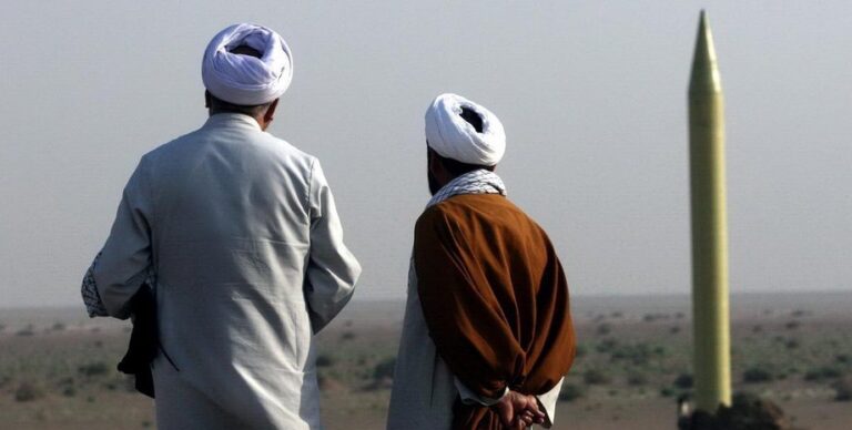 США готують наземну операцію в Ірані: Тегеран перекидає війська та мінує острів Харк 1