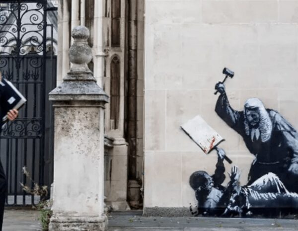 Свіжий шедевр Бенксі з’явився у несподіваному куточку Лондона