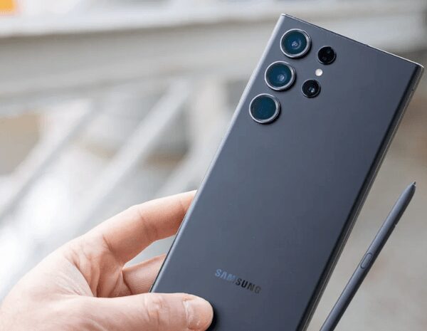 Головна 59 Samsung Galaxy A52: старий смартфон вражає можливостями, випереджаючи флагмани