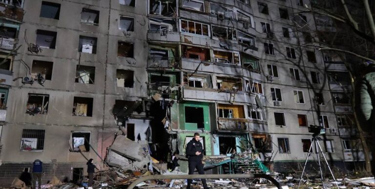 Харків під ударом: ракета РФ зруйнувала багатоповерхівку 5
