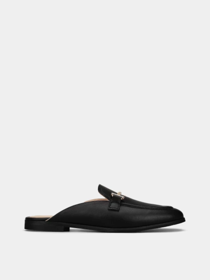 Лофери замість босоніжок: міський шик літа 20264