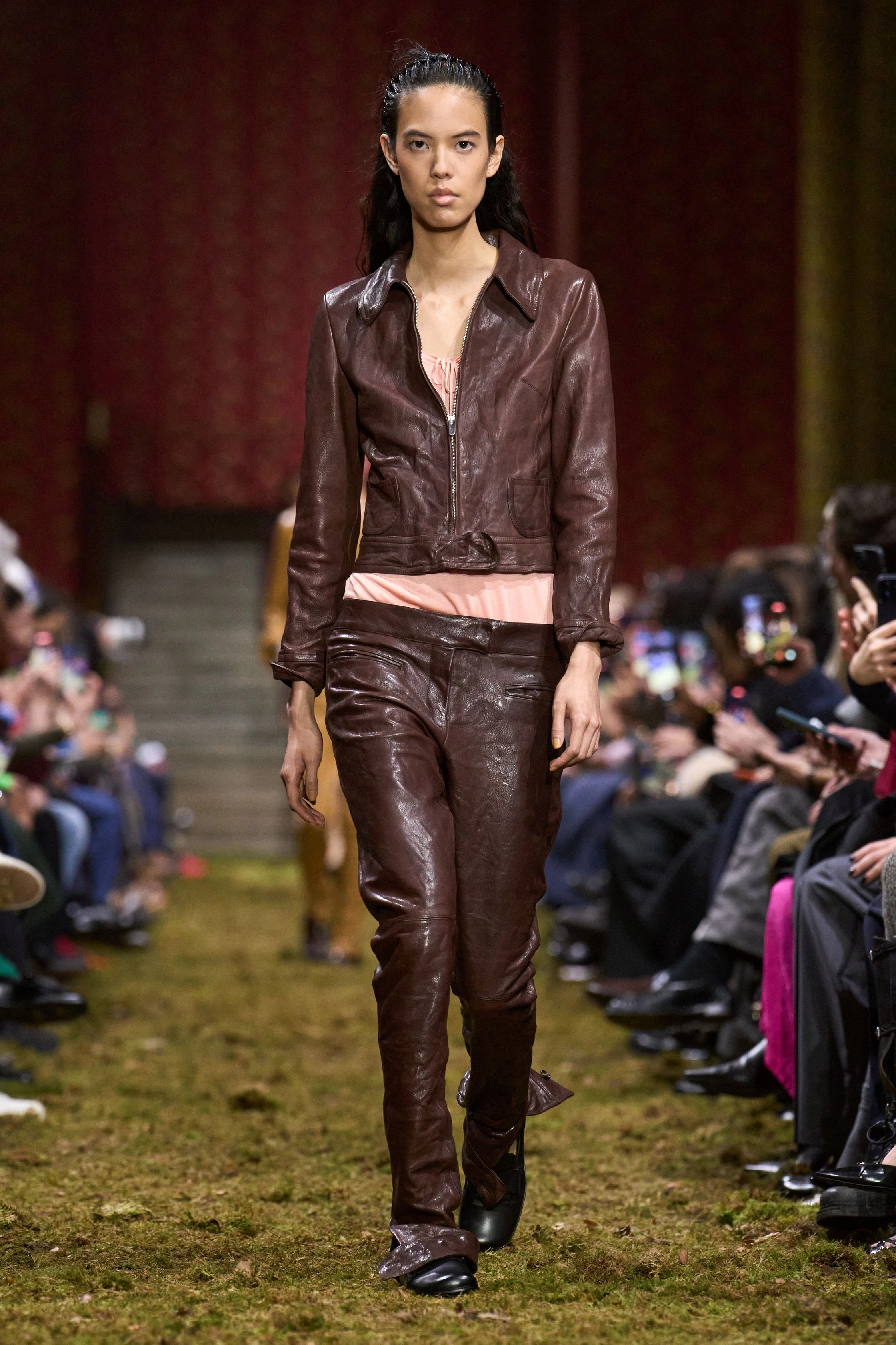 Miu Miu 2026/2027: Міучча Прада розкриває філософію мінімалізму у новій колекції7