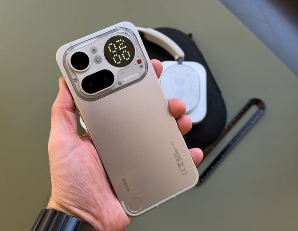 Nothing Phone (4a) Pro: Бюджетний Android-смартфон, що вражає (фото)