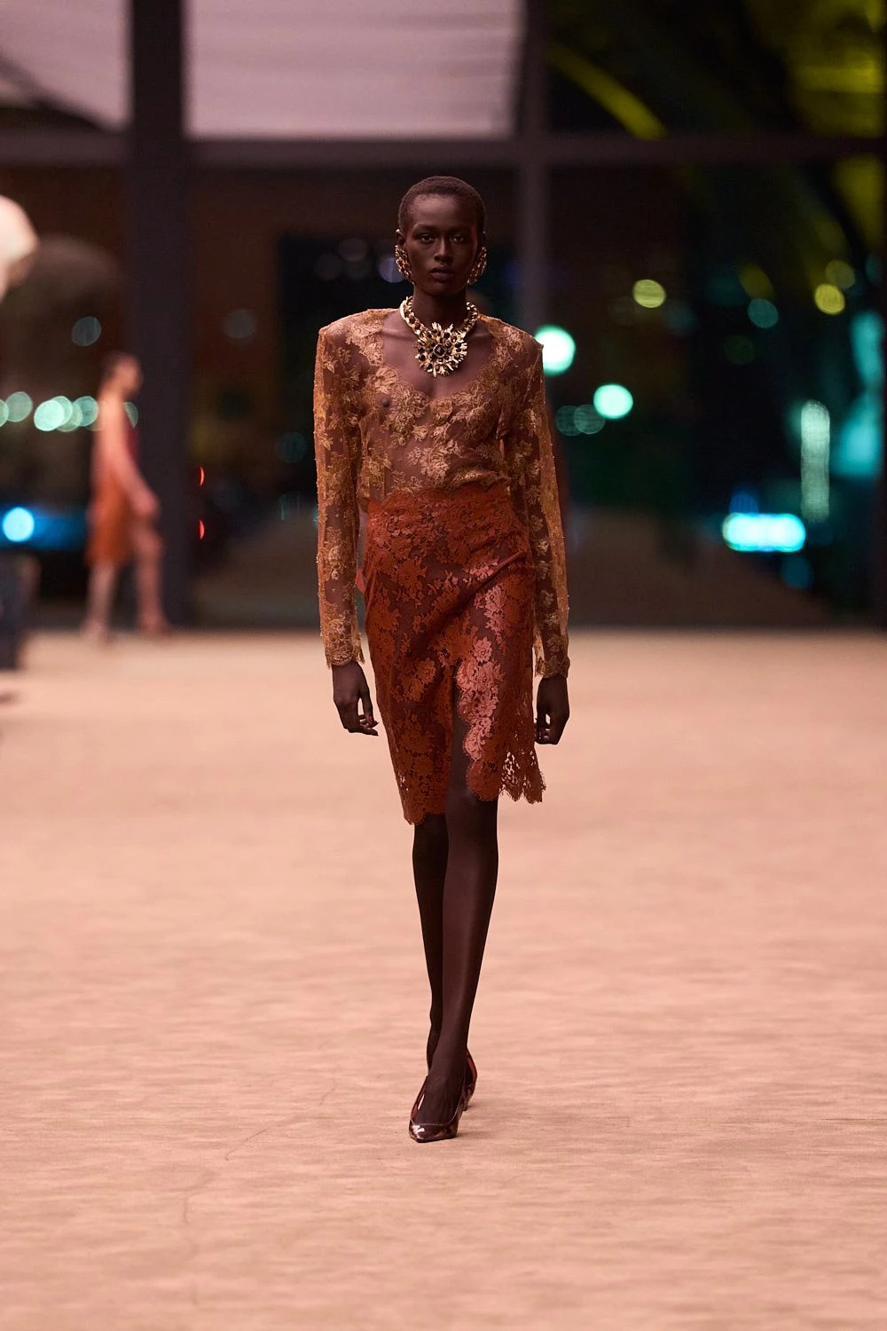 Saint Laurent розкриває сексуальність і строгість у колекції осінь-зима 2026/20274