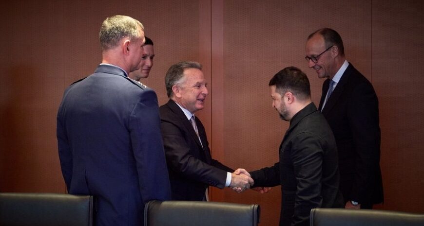 Тристоронні переговори РФ, США та України: команда Трампа анонсує значні здобутки