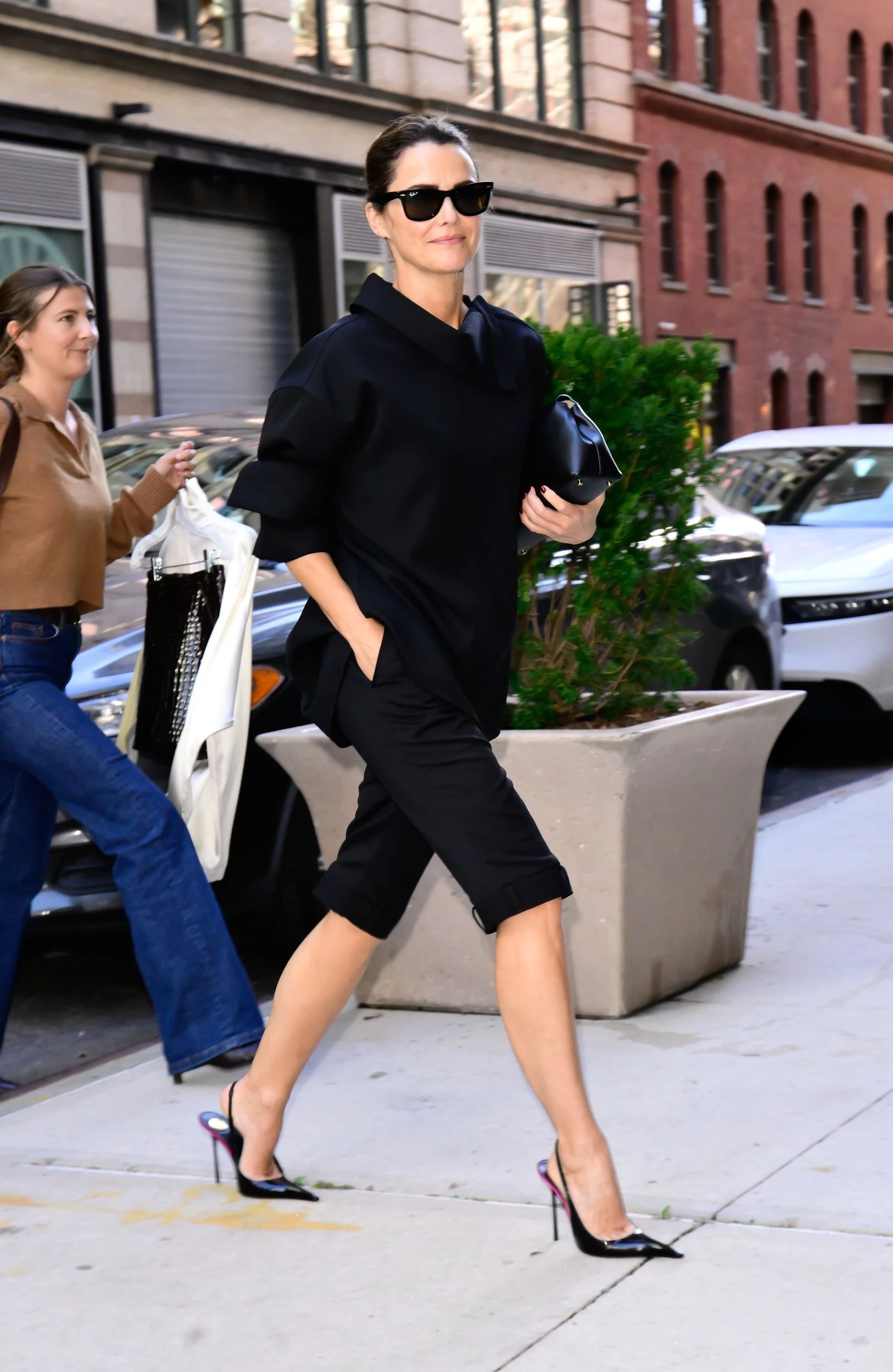 5 стильних ідей: як носити капрі навесні та влітку 2026 року2