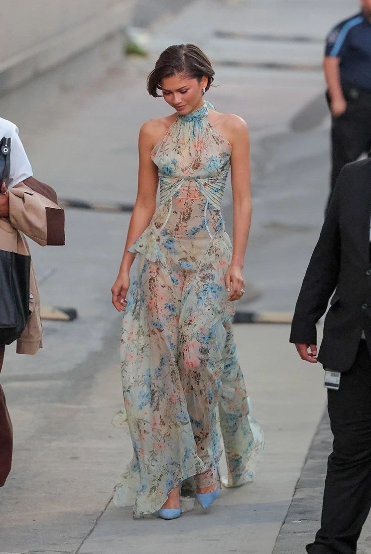 Зірки обирають цю сукню: ексклюзивні модні тренди взуття 2026 року6