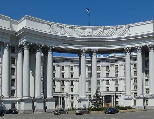 Українців закликають уникати поїздок до Угорщини через викрадення інкасаторів