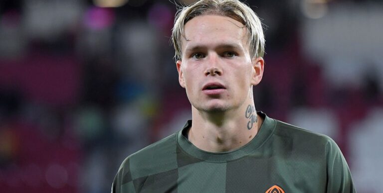 Челсі визначився з майбутнім Мудрика: новий контракт на столі 1 Челсі визначився з майбутнім Мудрика: новий контракт на столі 1