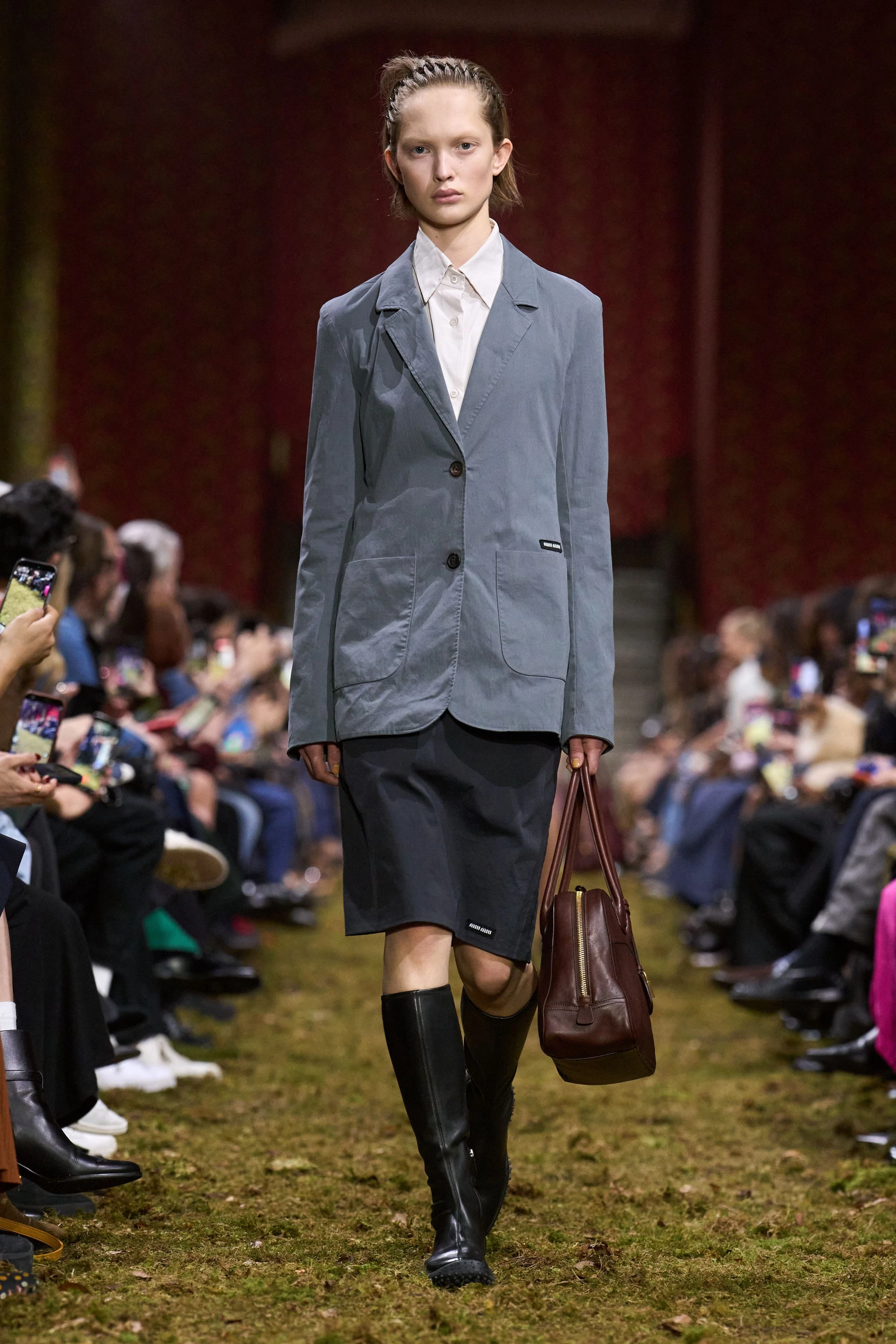 Miu Miu 2026/2027: Міучча Прада розкриває філософію мінімалізму у новій колекції5