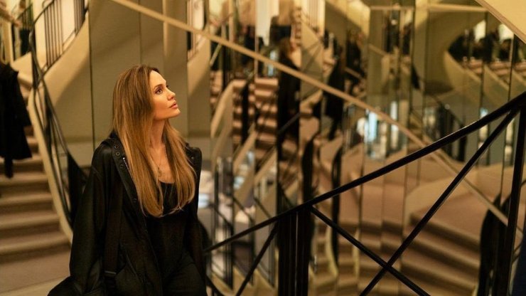 Джолі розкриває закулісся Тижня моди: зворушливі історії про творців краси 8