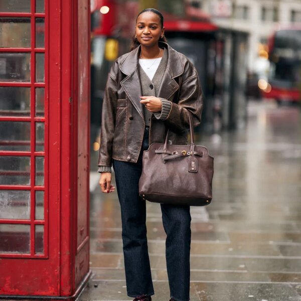 Головна 89 Бордові кросівки: Ваш універсальний вибір для весняного сезону 2026