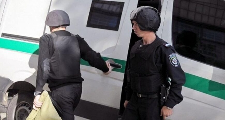 Україна звинувачує Угорщину у державному тероризмі після викрадення співробітників Ощадбанку