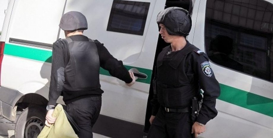 Україна звинувачує Угорщину у державному тероризмі після викрадення співробітників Ощадбанку