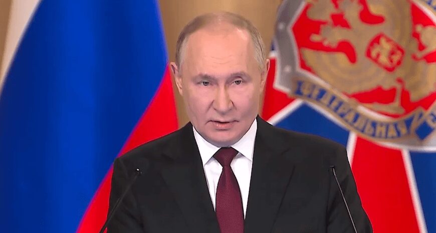 Річниця анексії Криму: Путін пояснює фінансування півострова