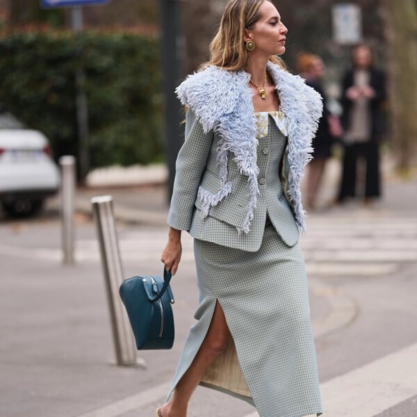 Головна 74 Додай яскравості: обирай жовте взуття для сезону усмішок