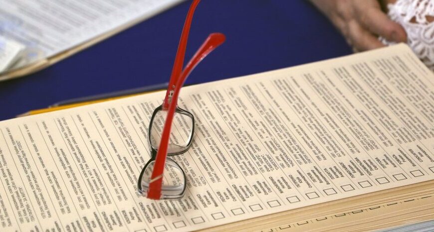 Українці за кордоном та ВПО: як отримати виборче право під час війни