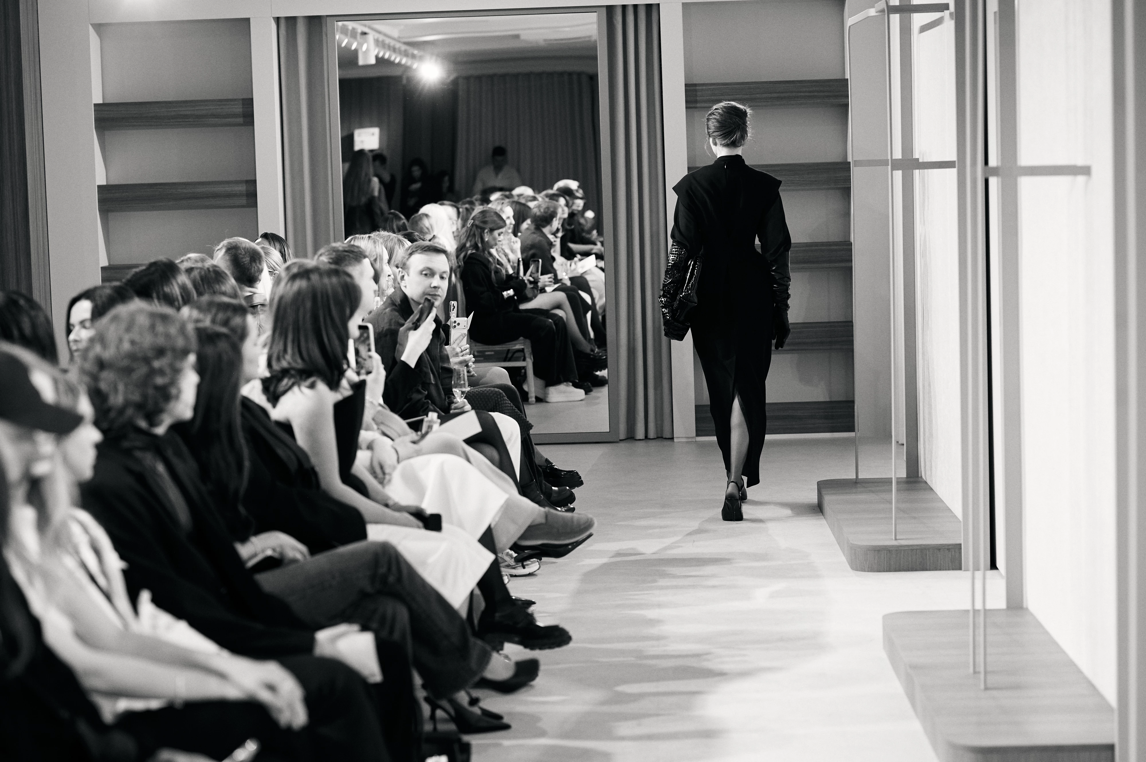 J’amemme розкриває таємниці приватності: нова колекція запалює Ukrainian Fashion Week10