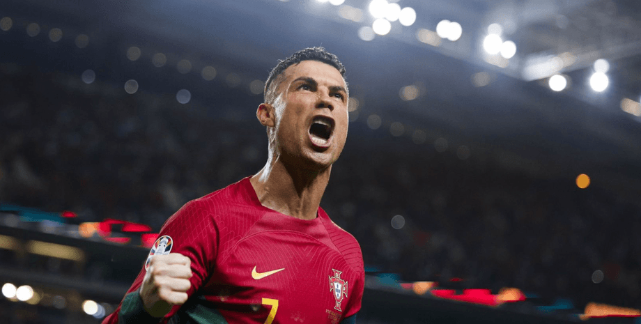 Кріштіану Роналду терміново вивозить свій літак із Саудівської Аравії через небезпеку обстрілів