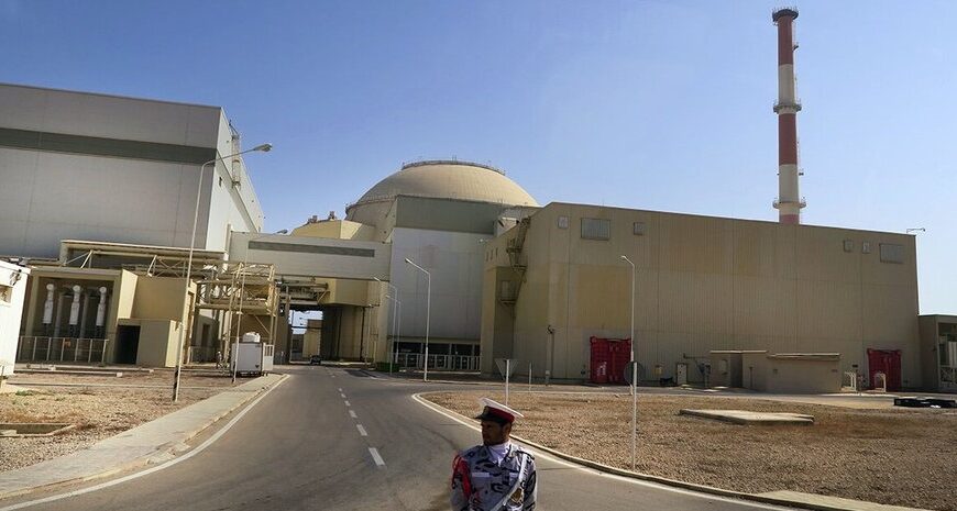 Іран: снаряд влучив неподалік АЕС “Бушер”, подробиці з’ясовують