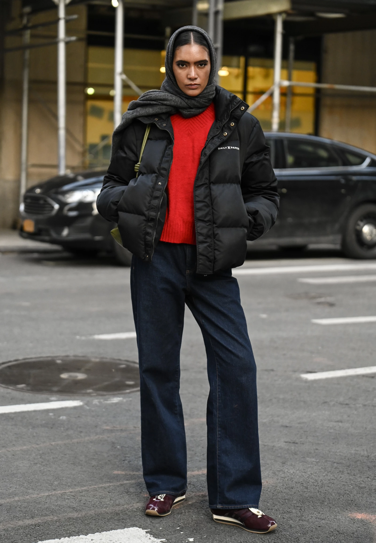 Бордові кросівки: Ваш універсальний вибір для весняного сезону 20261