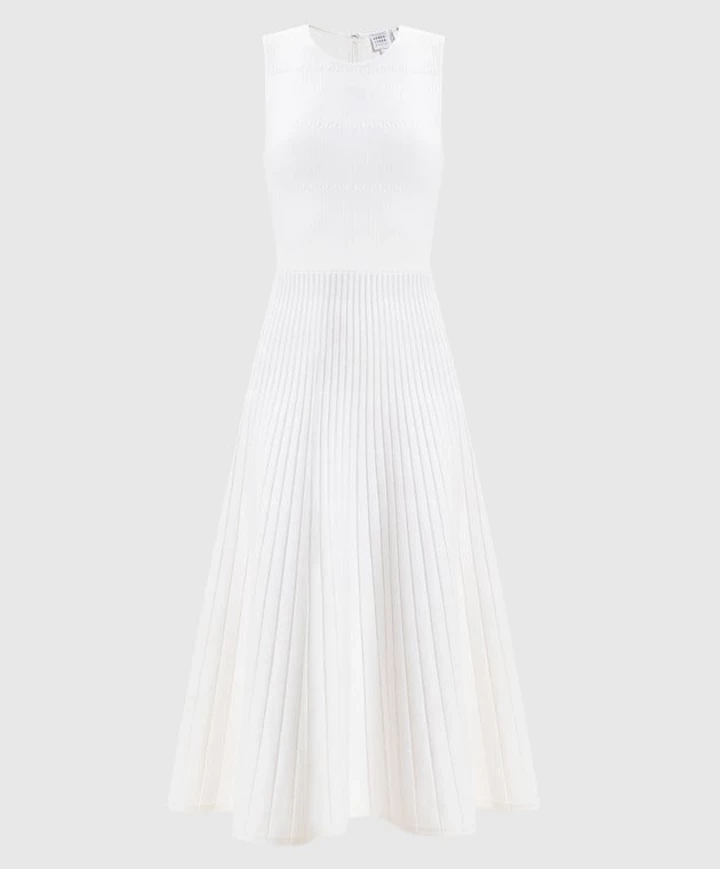 Зірки обирають: наймодніші сукні весни 2024 вже доступні3